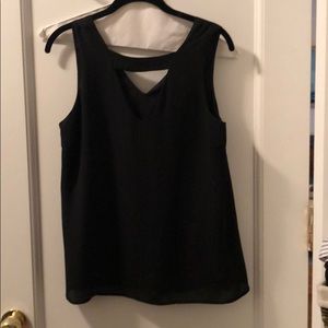 Staple Black top